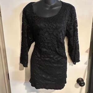 4/$16 Rose & Olive Black Lacey Sheath Long Blouse with Dolman Sleeves